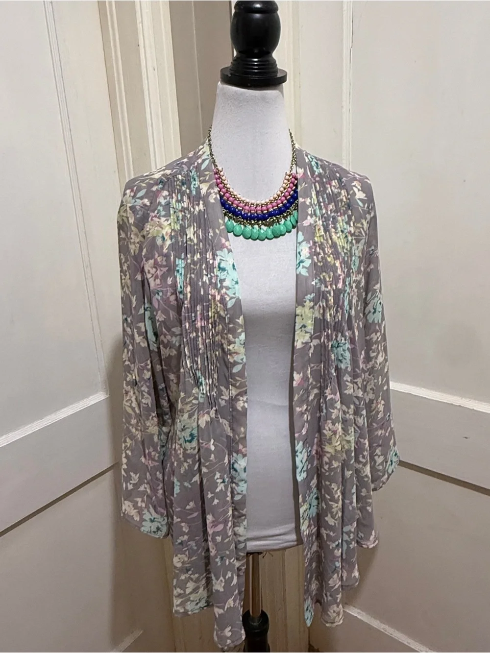 Lightweight Floral Draped shrug in Soft Gray and Mint